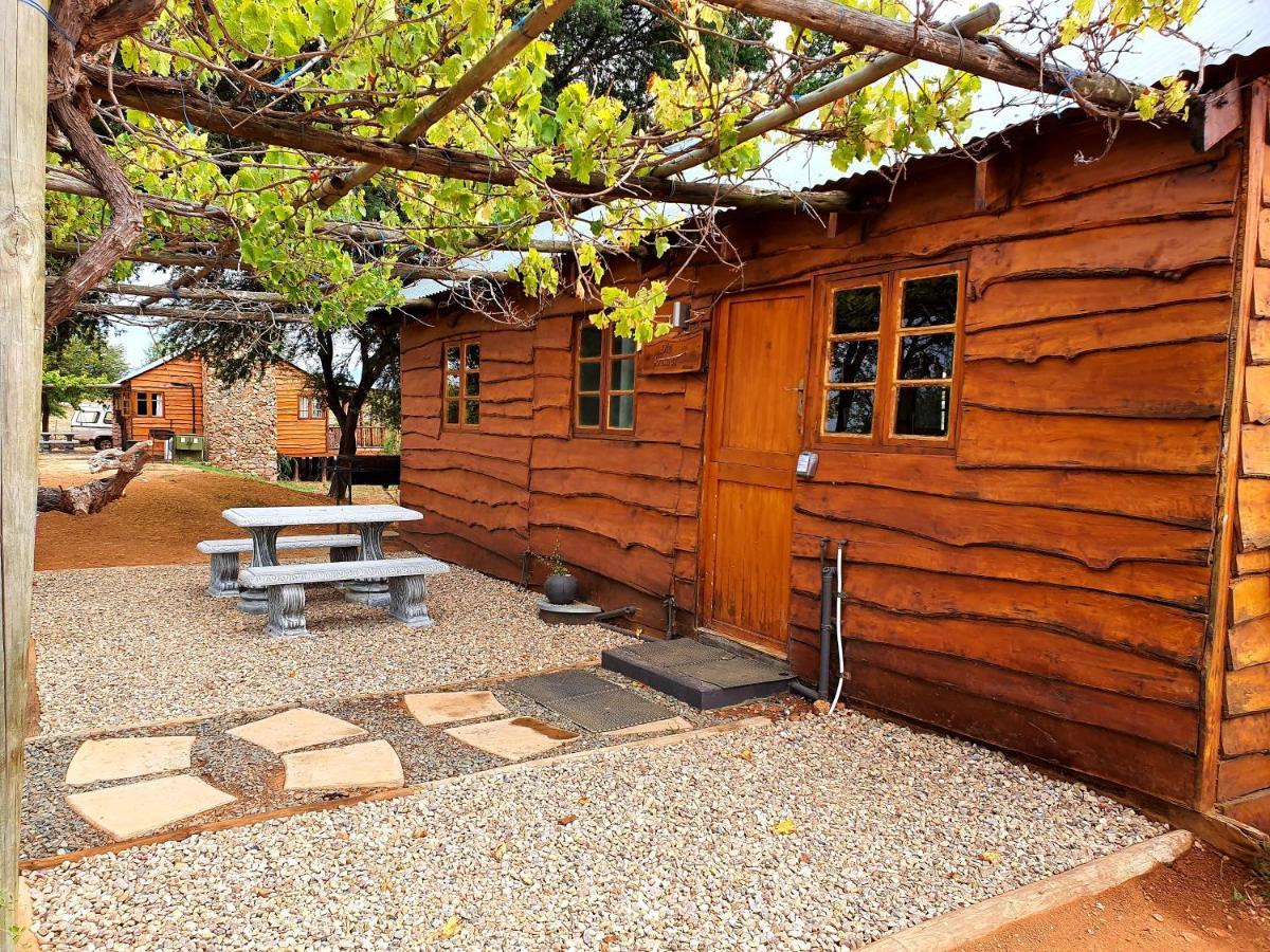 Appartement Soetdoring Selfsorg à Oudtshoorn Extérieur photo