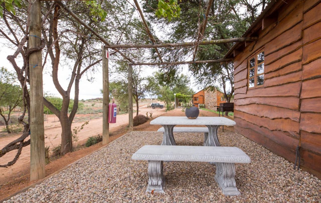 Appartement Soetdoring Selfsorg à Oudtshoorn Extérieur photo
